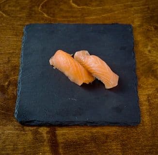 Salmon Nigiri 2pc
