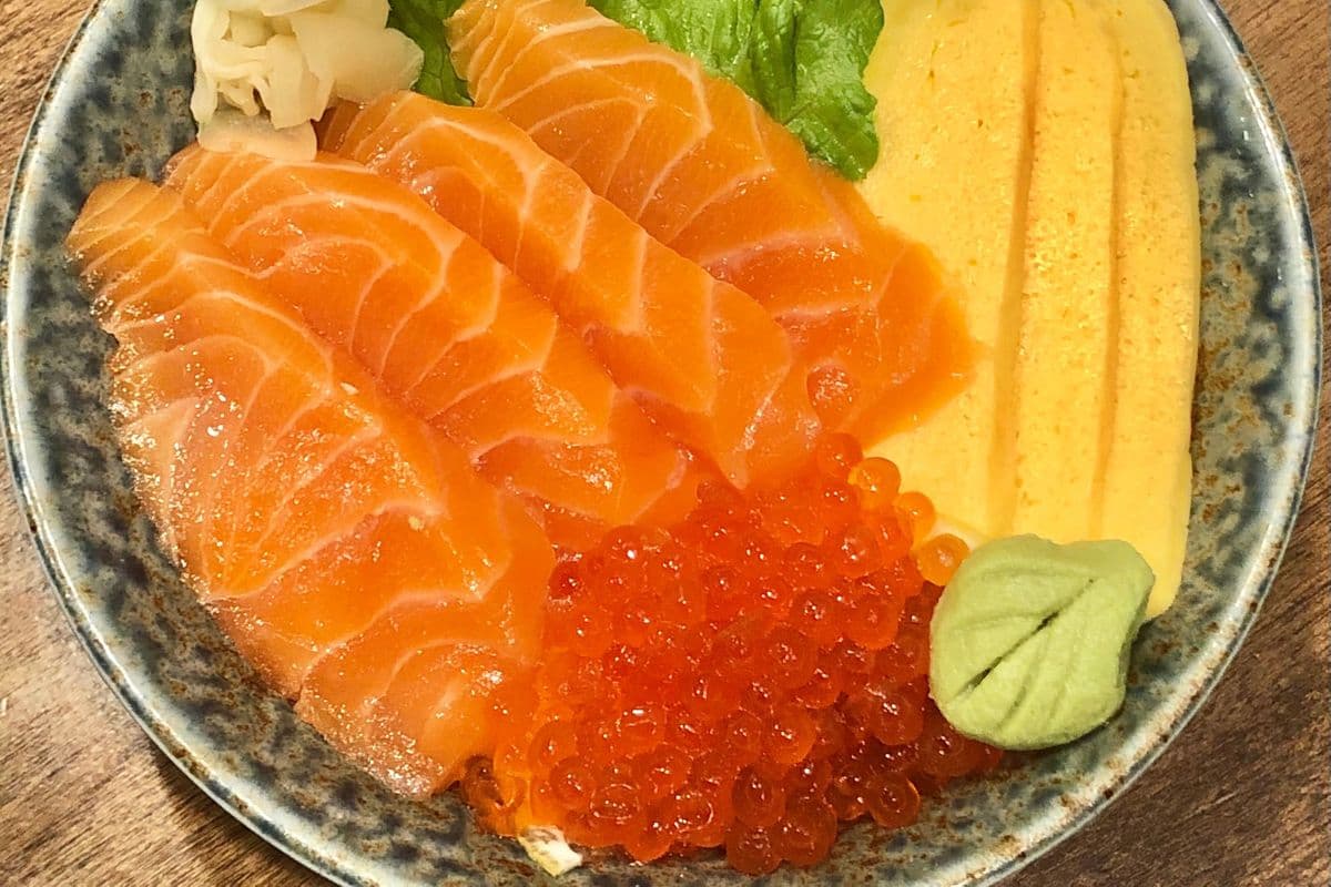 Salmon and Ikura Don
