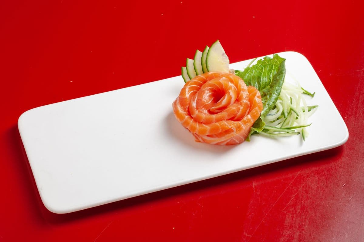 S1. Salmon Sashimi (6 pcs)