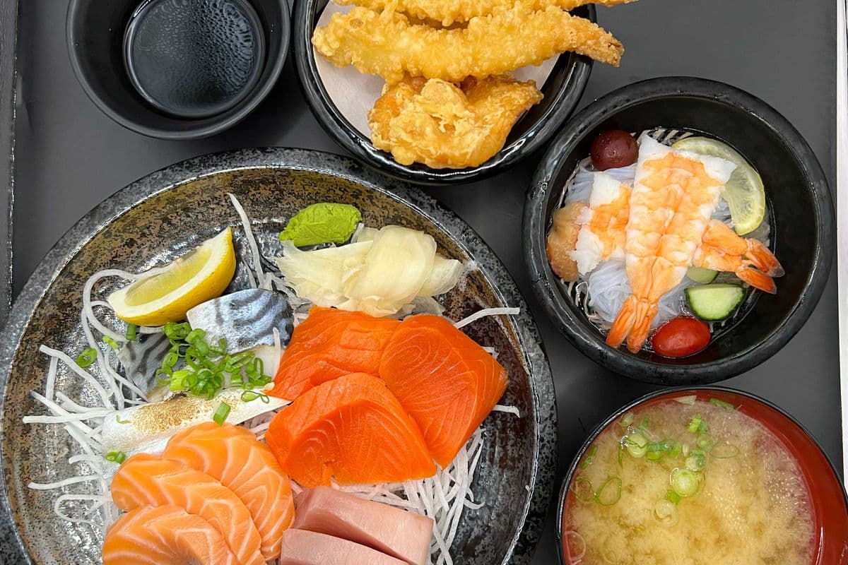 Sashimi Dinner Combo