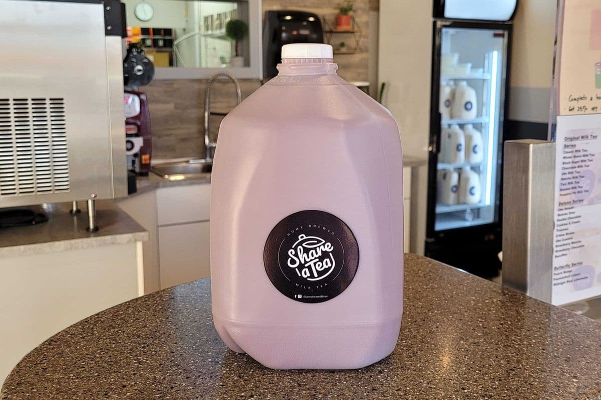 One Gallon Ube Milk Tea (4 L)