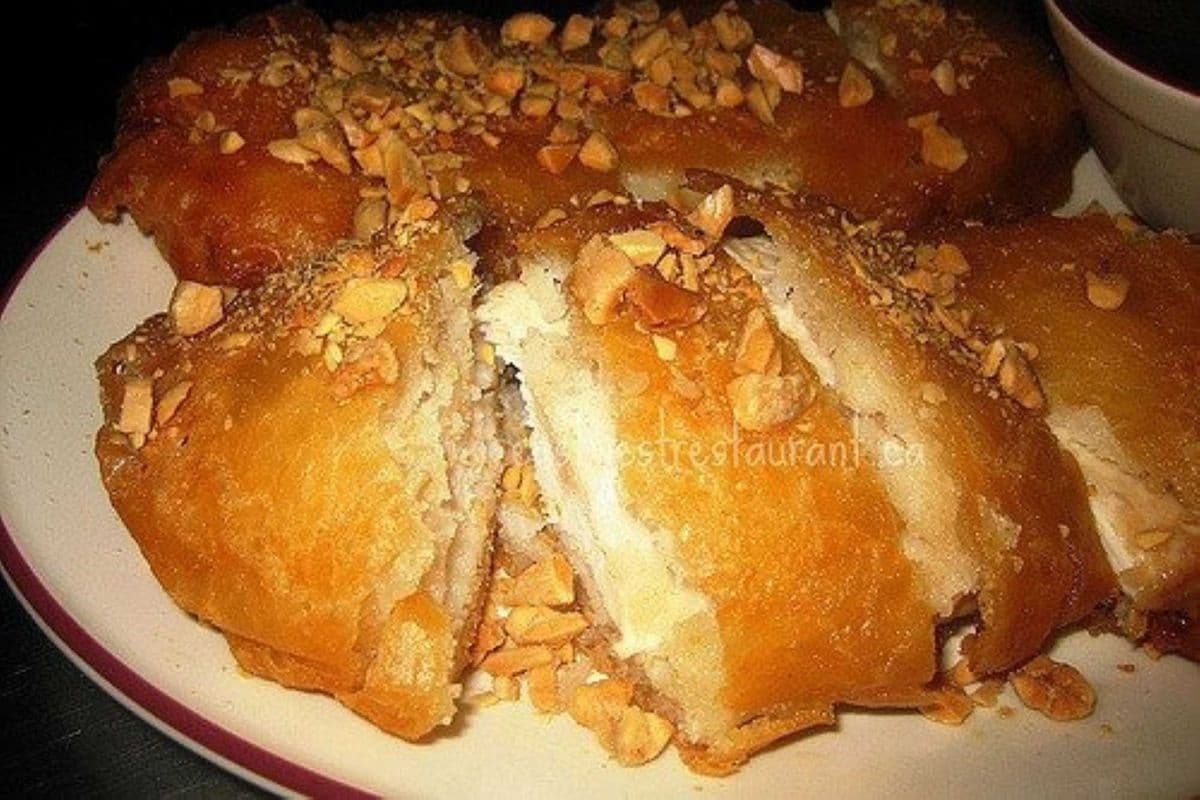 Almond Chicken Soo Guy with Gravy