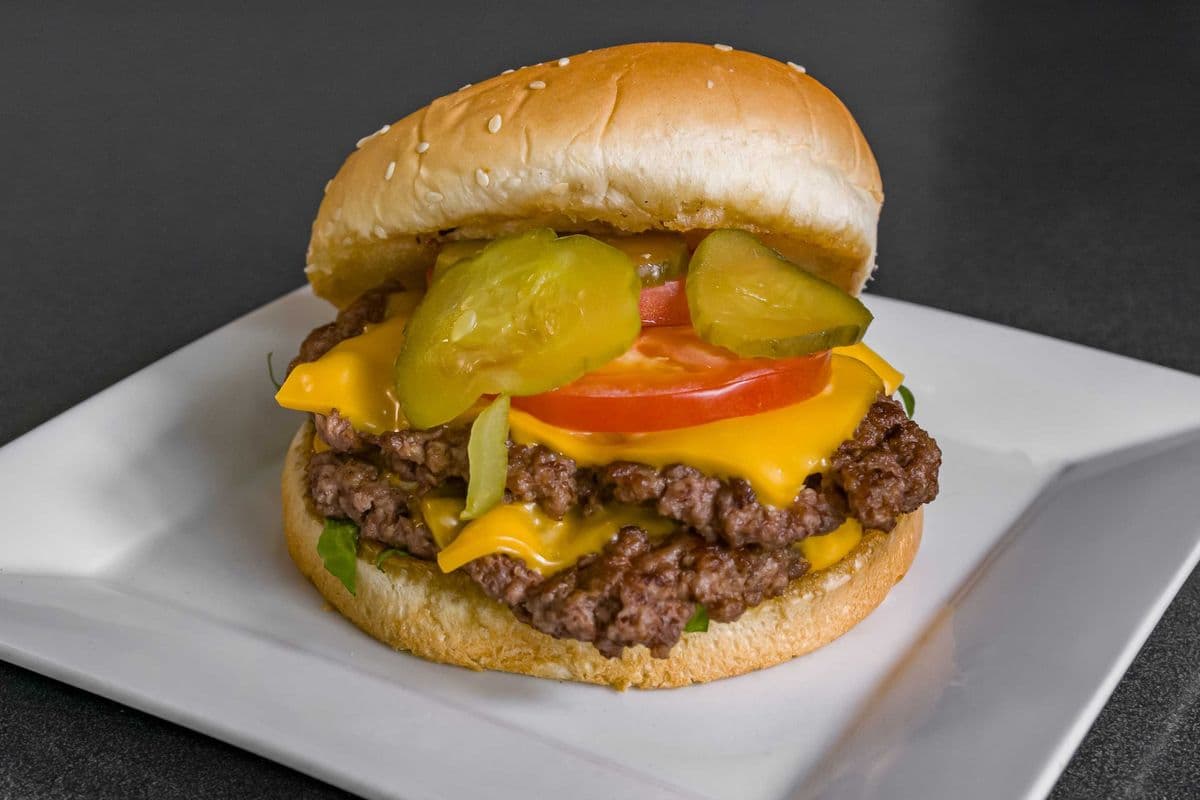 2. Double Cheese Smash Hamburgur