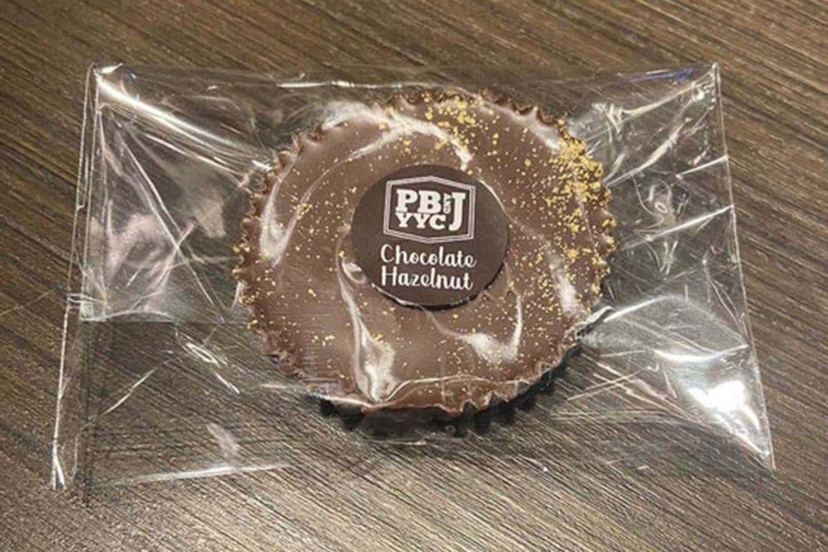 Hazelnut Buttercups
