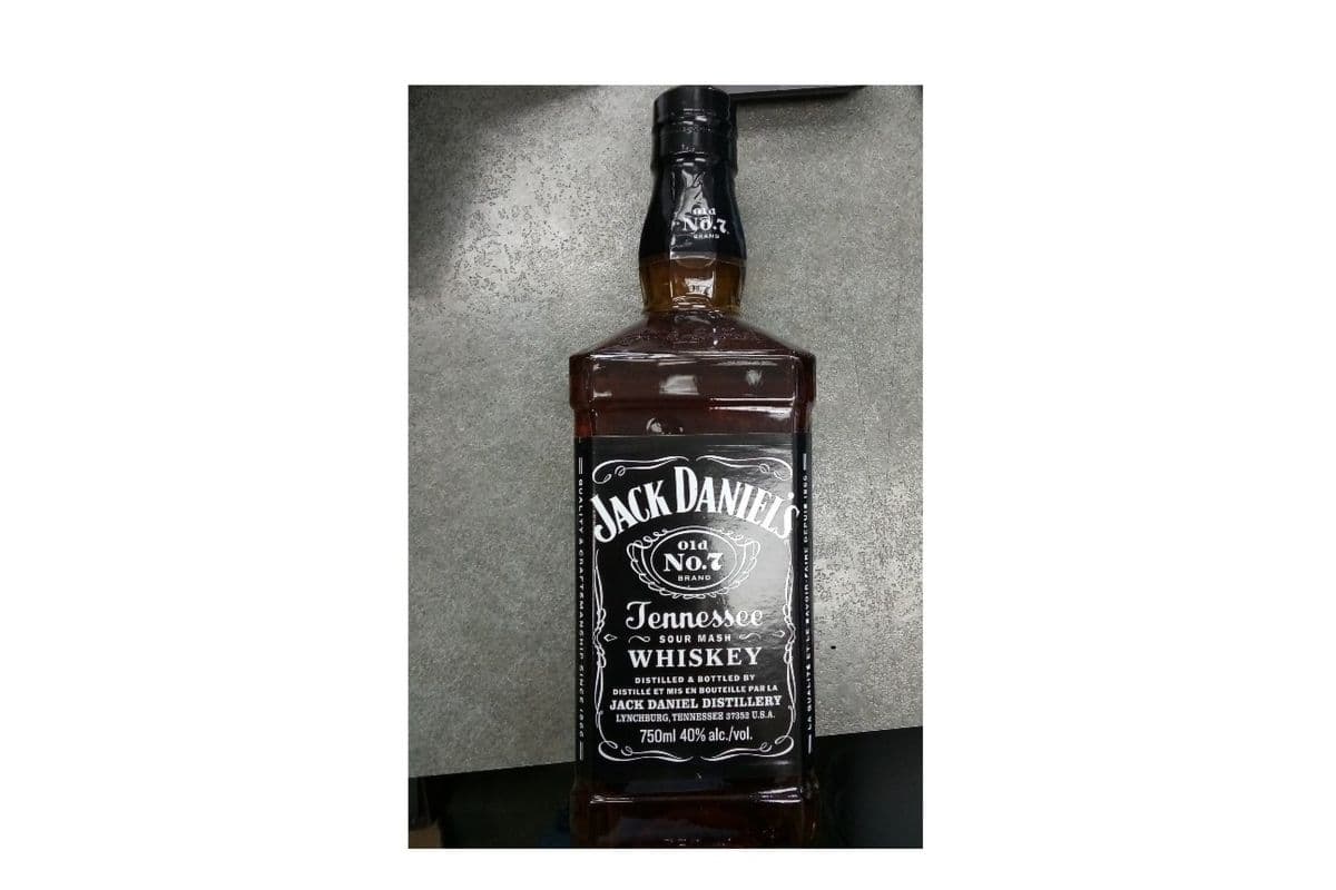 Jack Daniels Old No. 7 Tennessee Whiskey (1 x 750 ml)