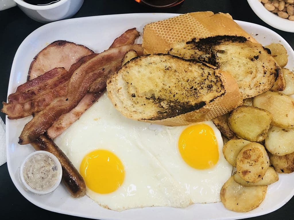 Deux œufs / Two Eggs