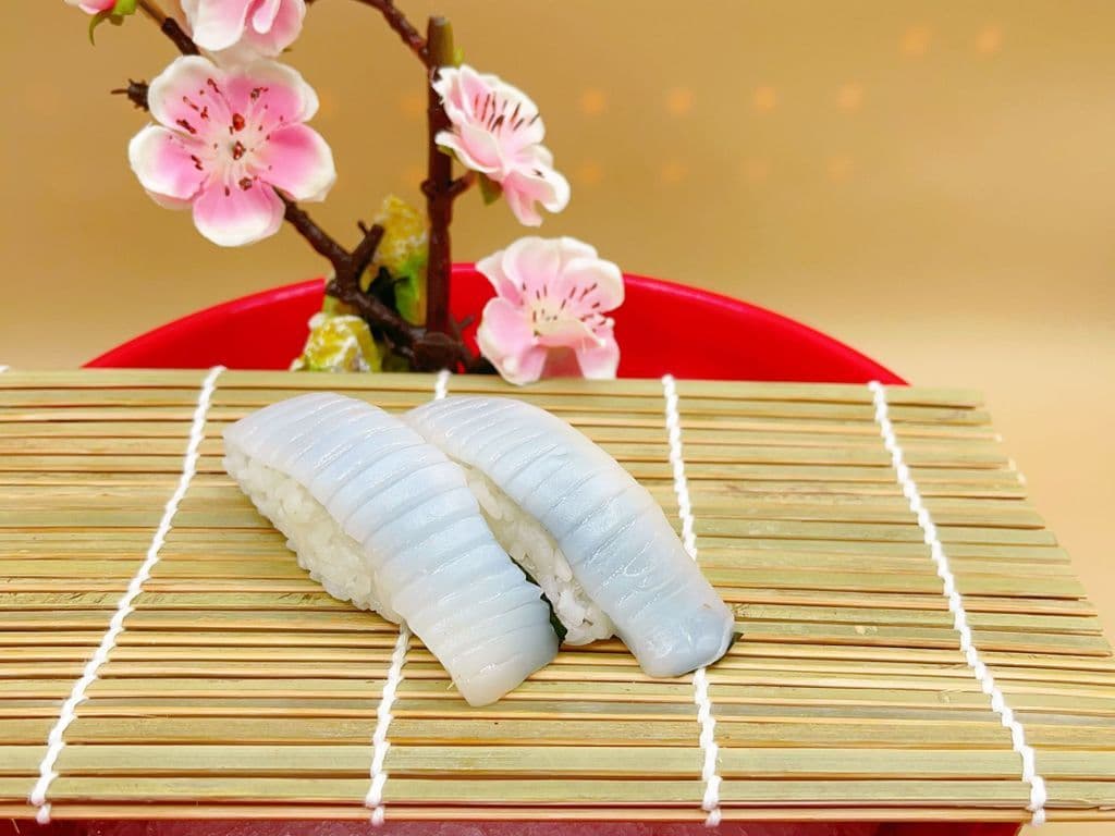 Ika Sushi (2pcs)