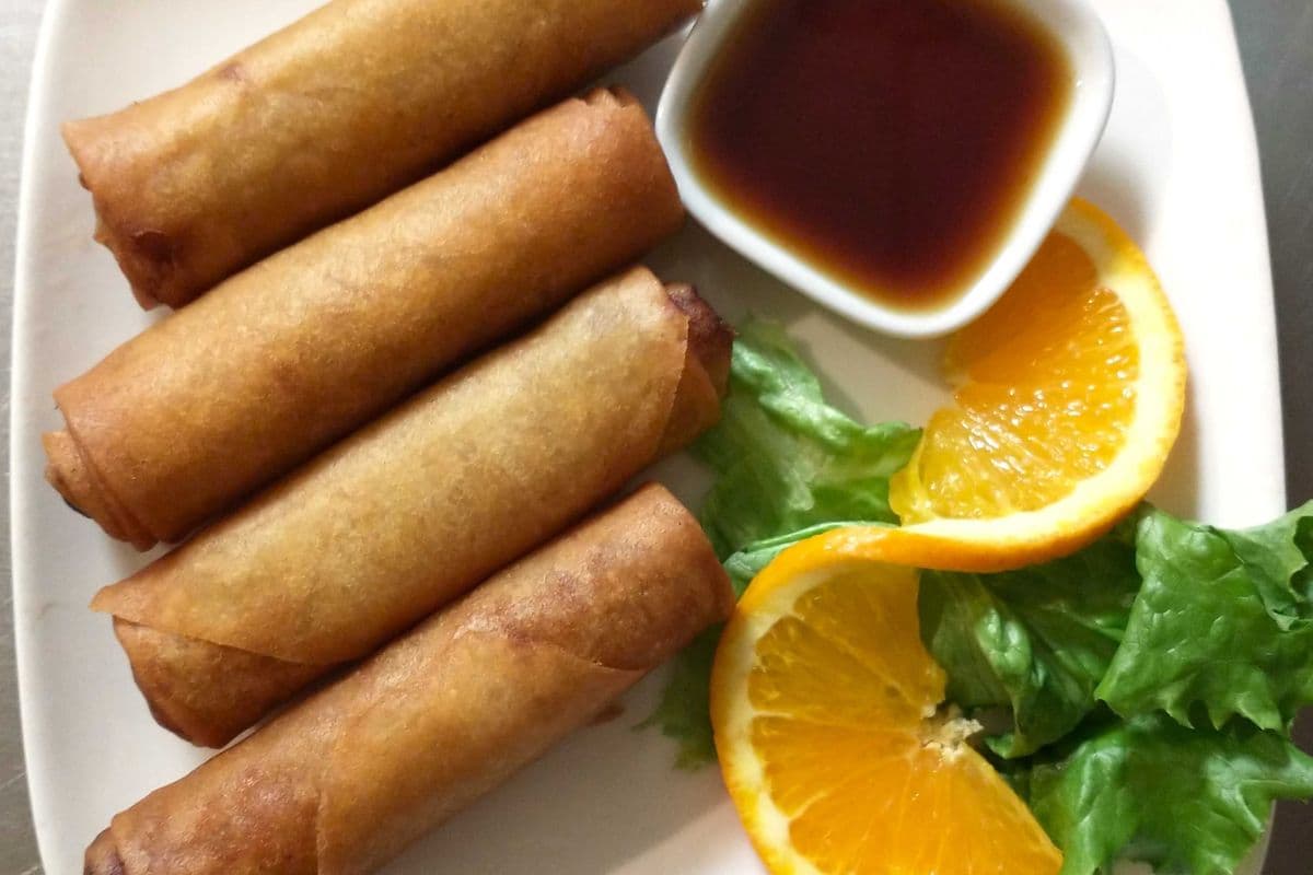 2. Chicken Spring Rolls (4 pcs)