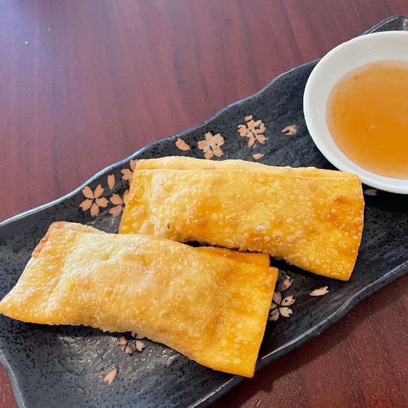 11. Rouleau d'œufs au porc / 11. Pork Egg Roll