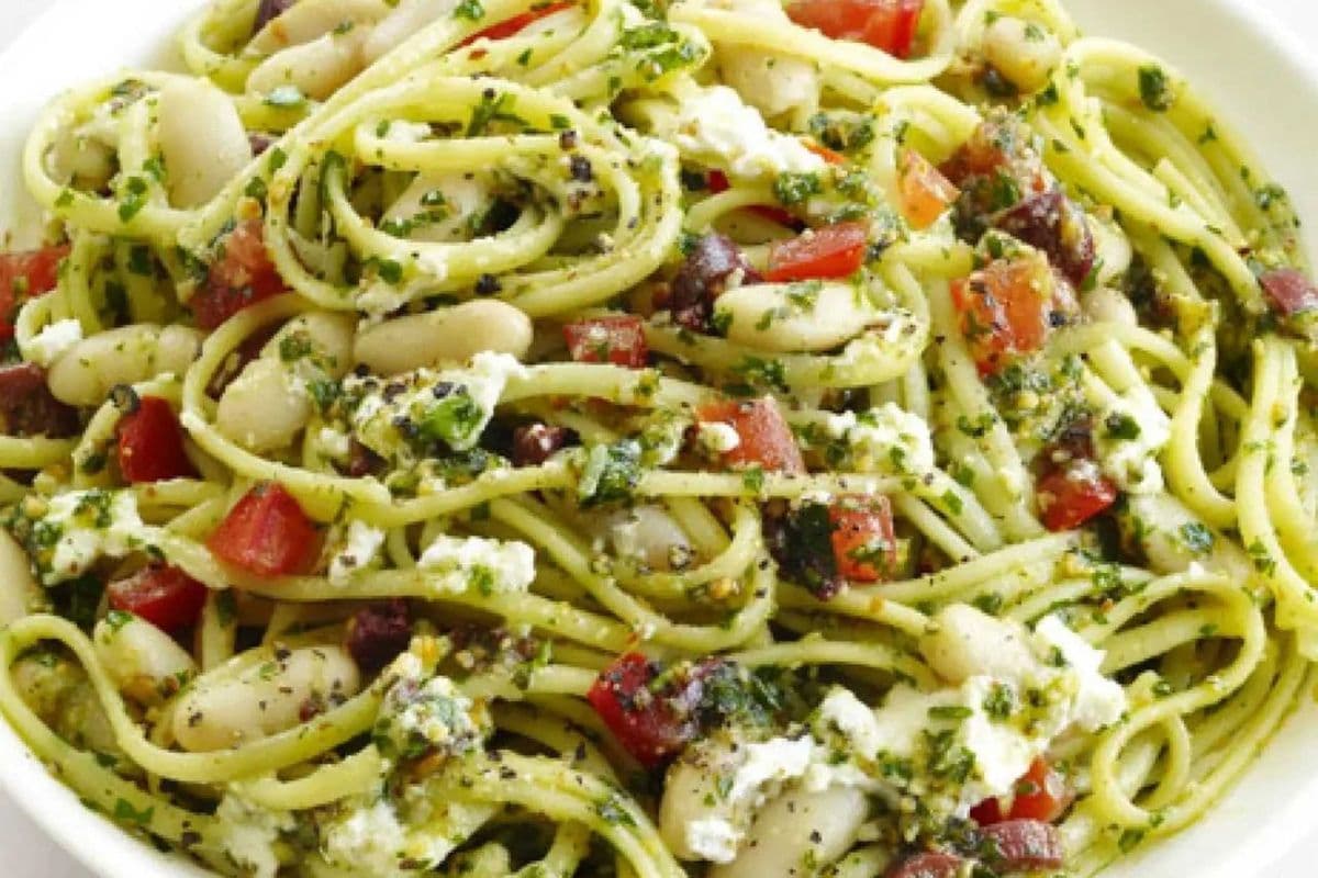 Pesto Linguini w/ Chicken & Feta
