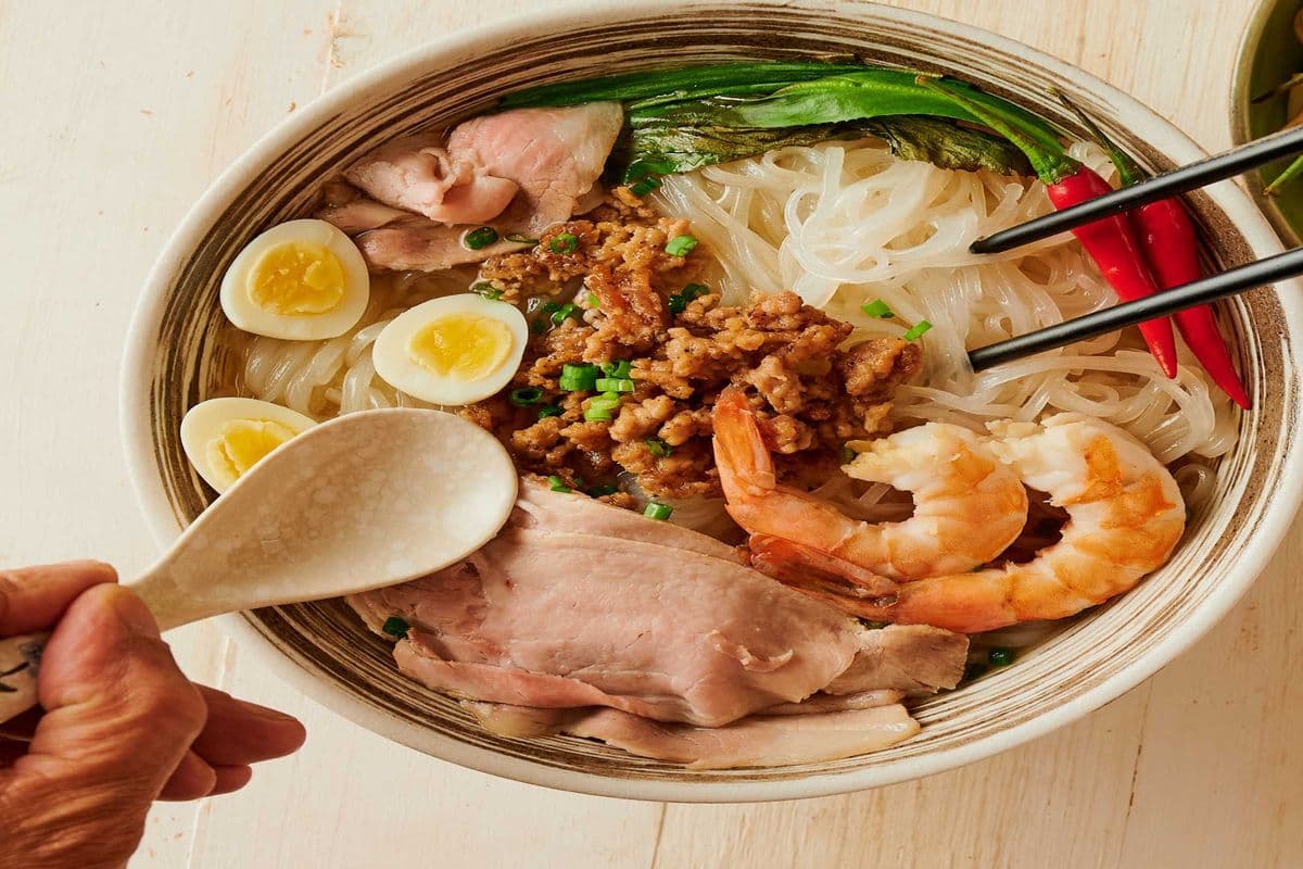 20. Wor Noodle Soup (For 2 People)