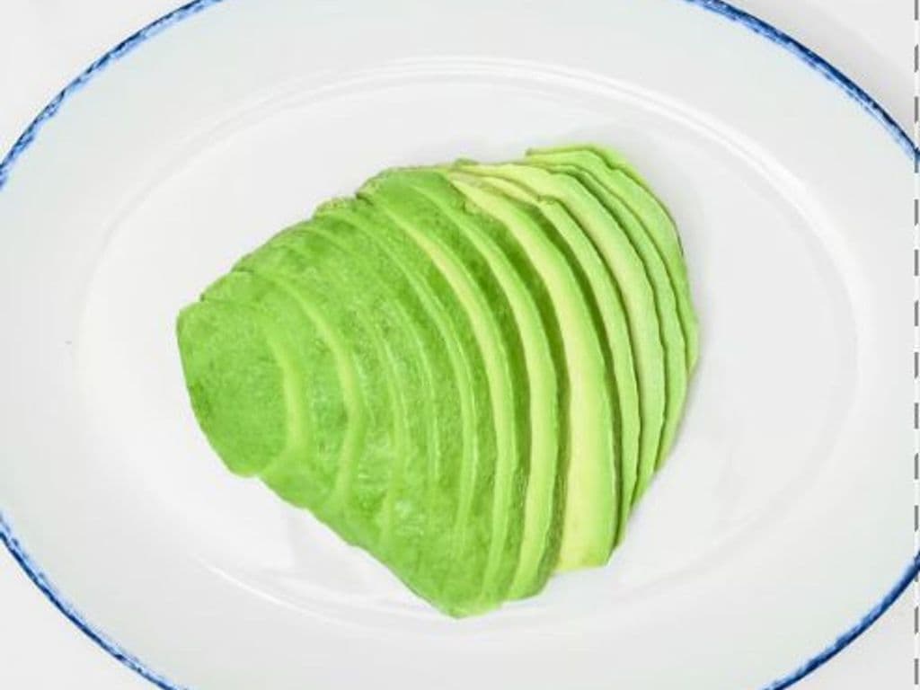 SIDE AVOCADO (1/2) - D