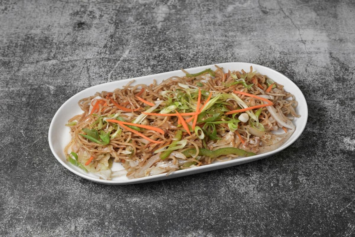 Veg. Hakka Noodle