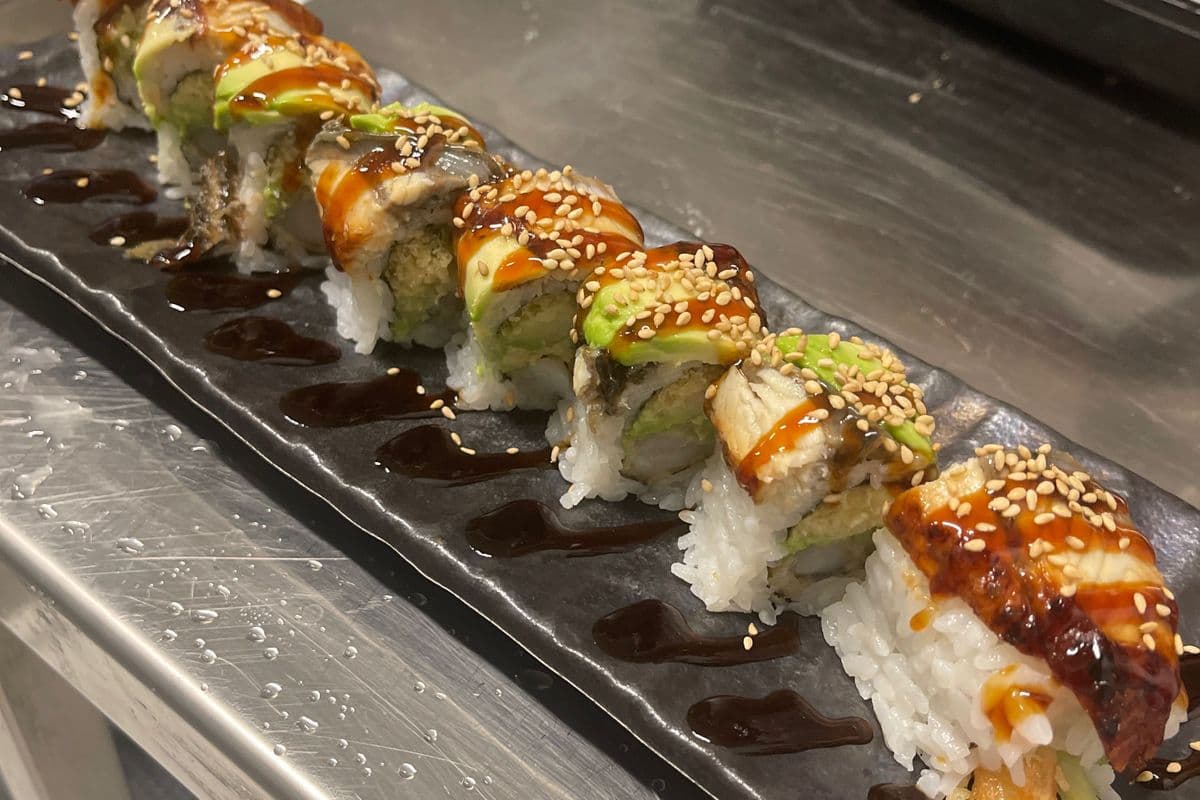 S43. Black Dragon Roll (8 pcs)