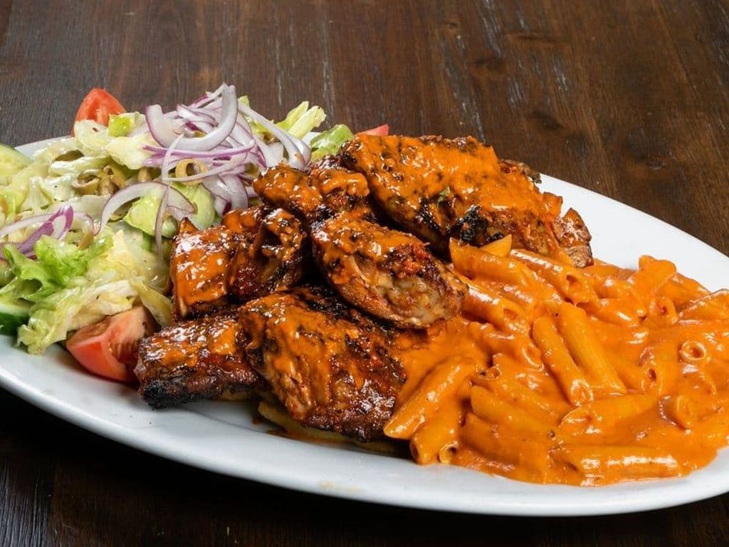 1 Poulet Entier + Penne Rosee + 1 Grande Salade