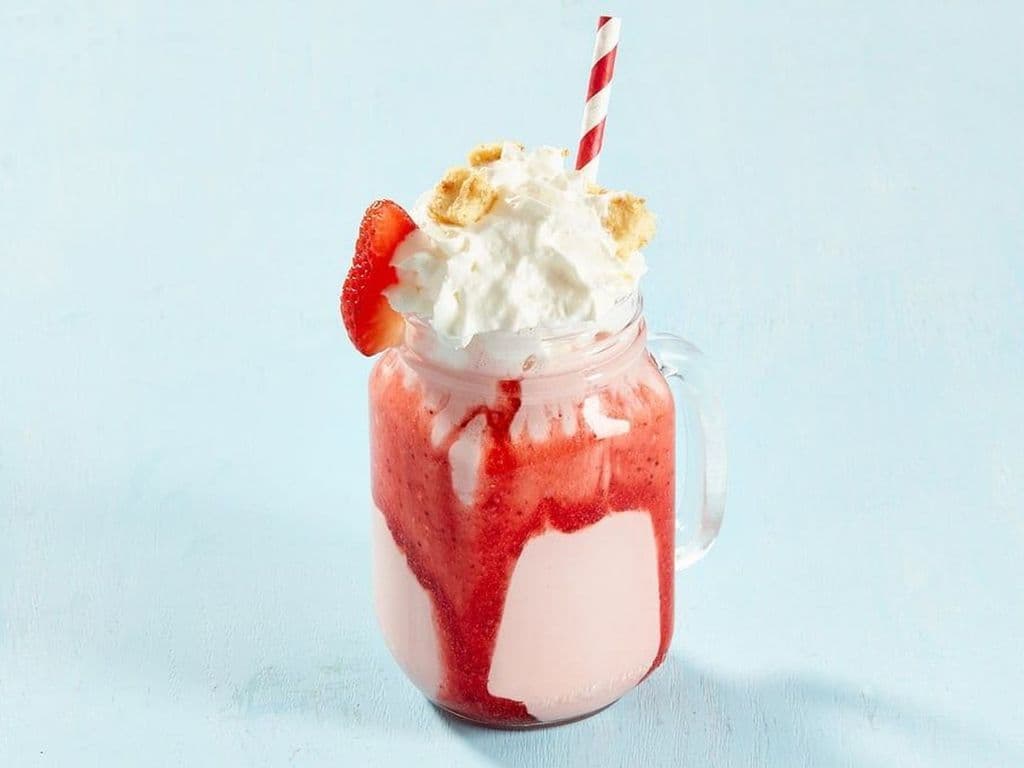 Strawberry Cheesecake Milkshake (R)