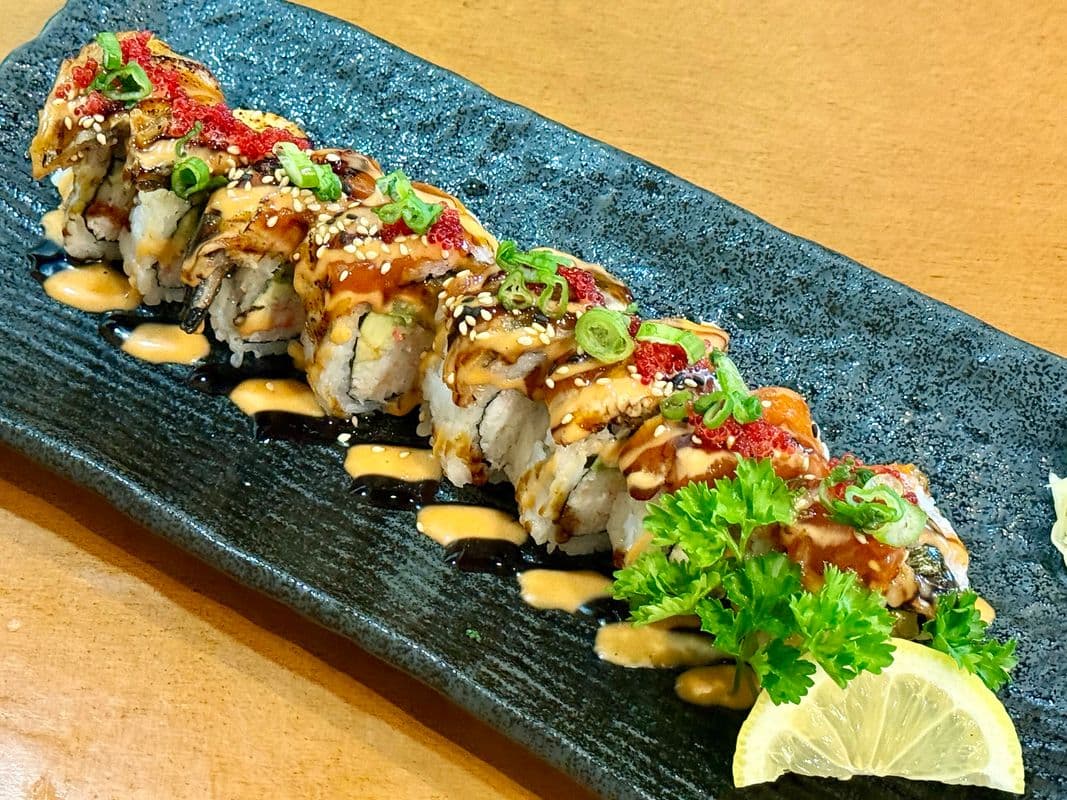 Red Dragon Roll (8 pcs)