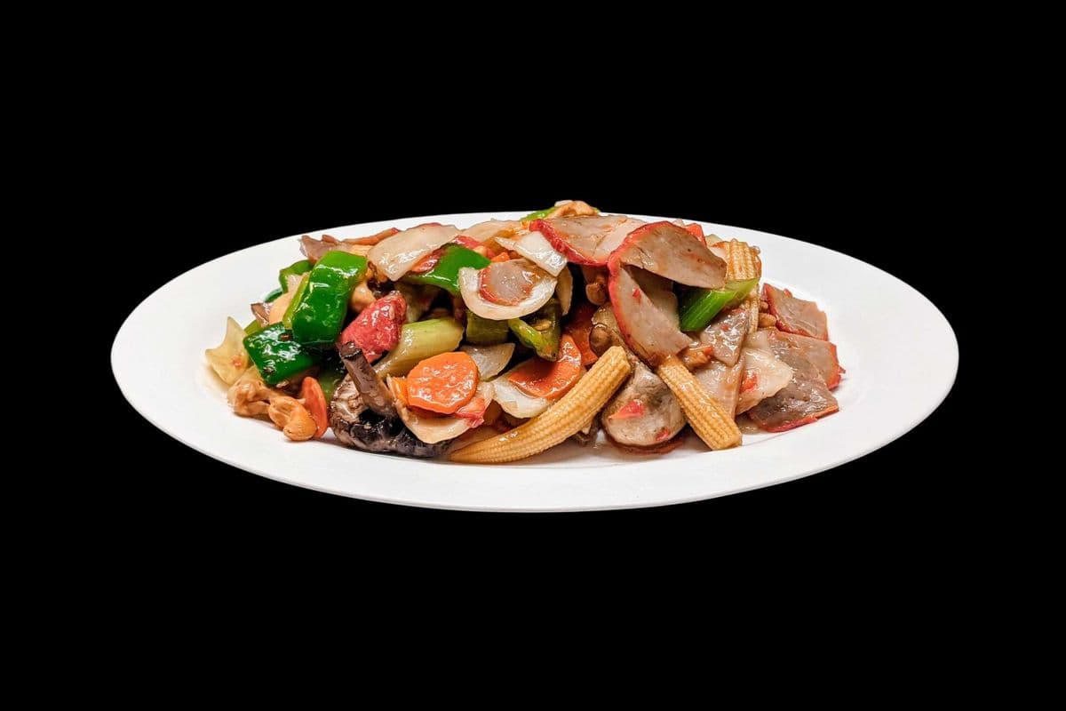 163. Stir-Fried BBQ Pork and Crispy Cashew Nuts