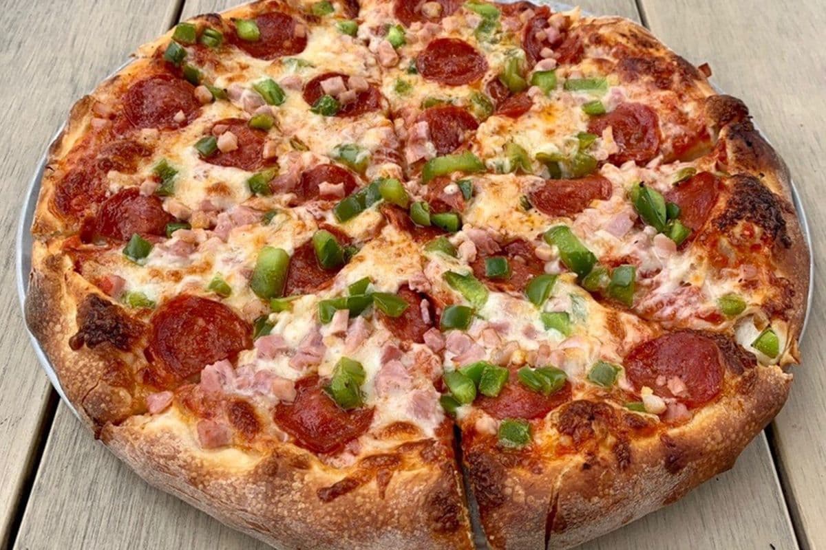 15" Large Oh! Canadian Pizza