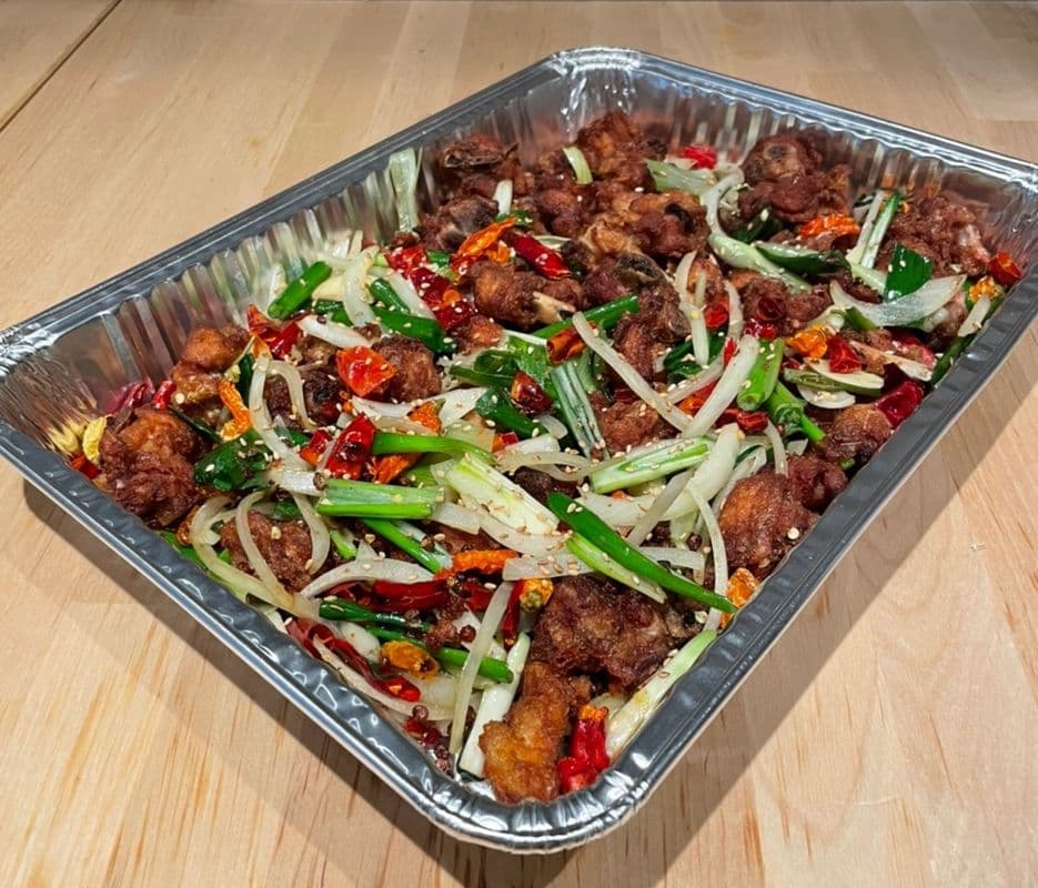 Platter Fried Boneless Chicken  w/ Chili Pepper  🌶 / 歡樂餐 歌樂山辣子雞🌶