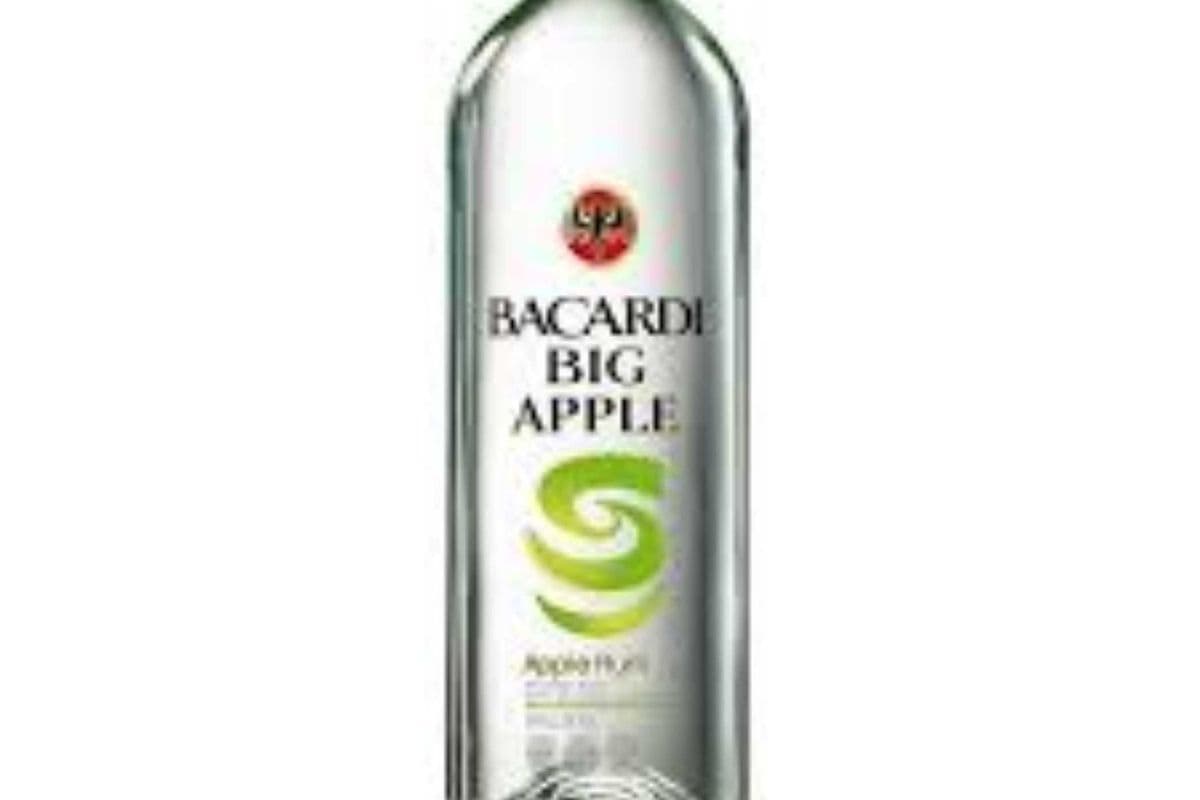 BACARDI BIG APPLE RUM (1 x 750ML)