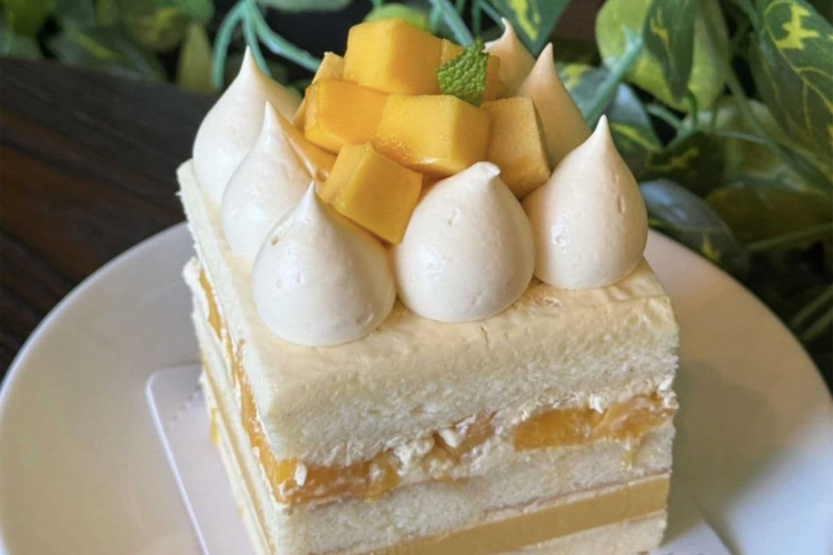 Fresh Mango Cake