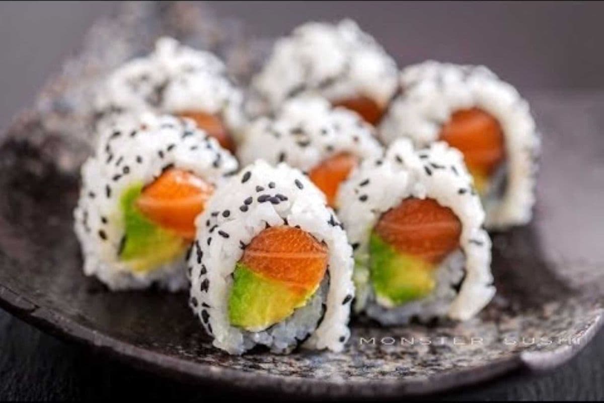 Alaskan Roll (Salmon)