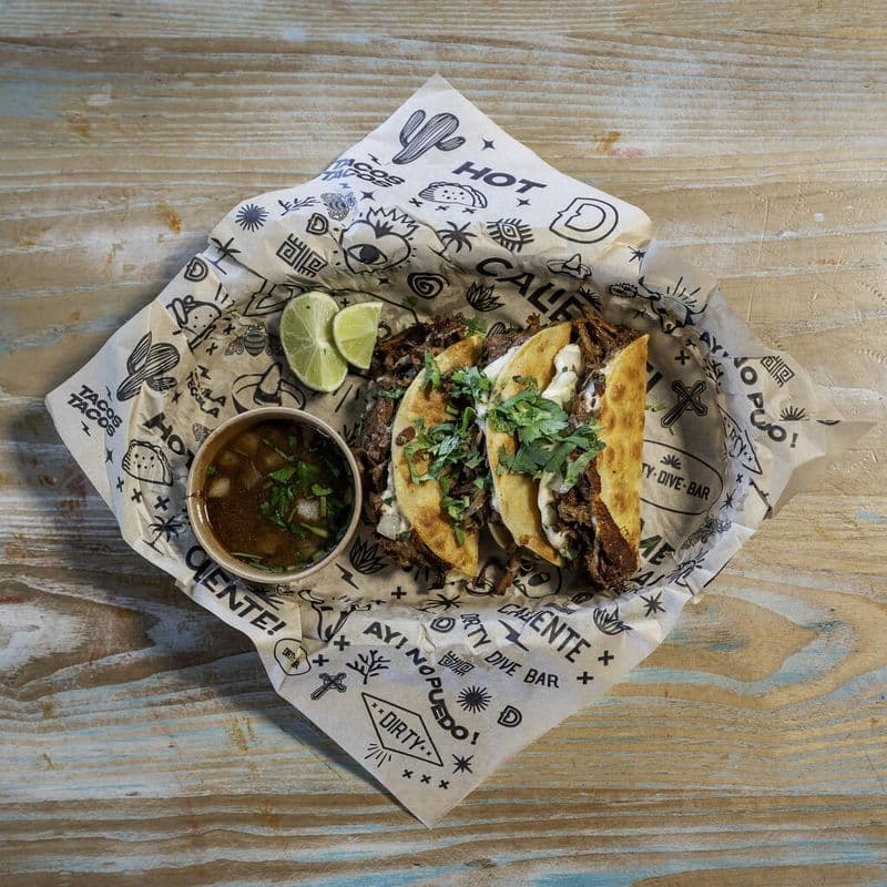 TACOS BIRRIA / TACOS BIRRIA