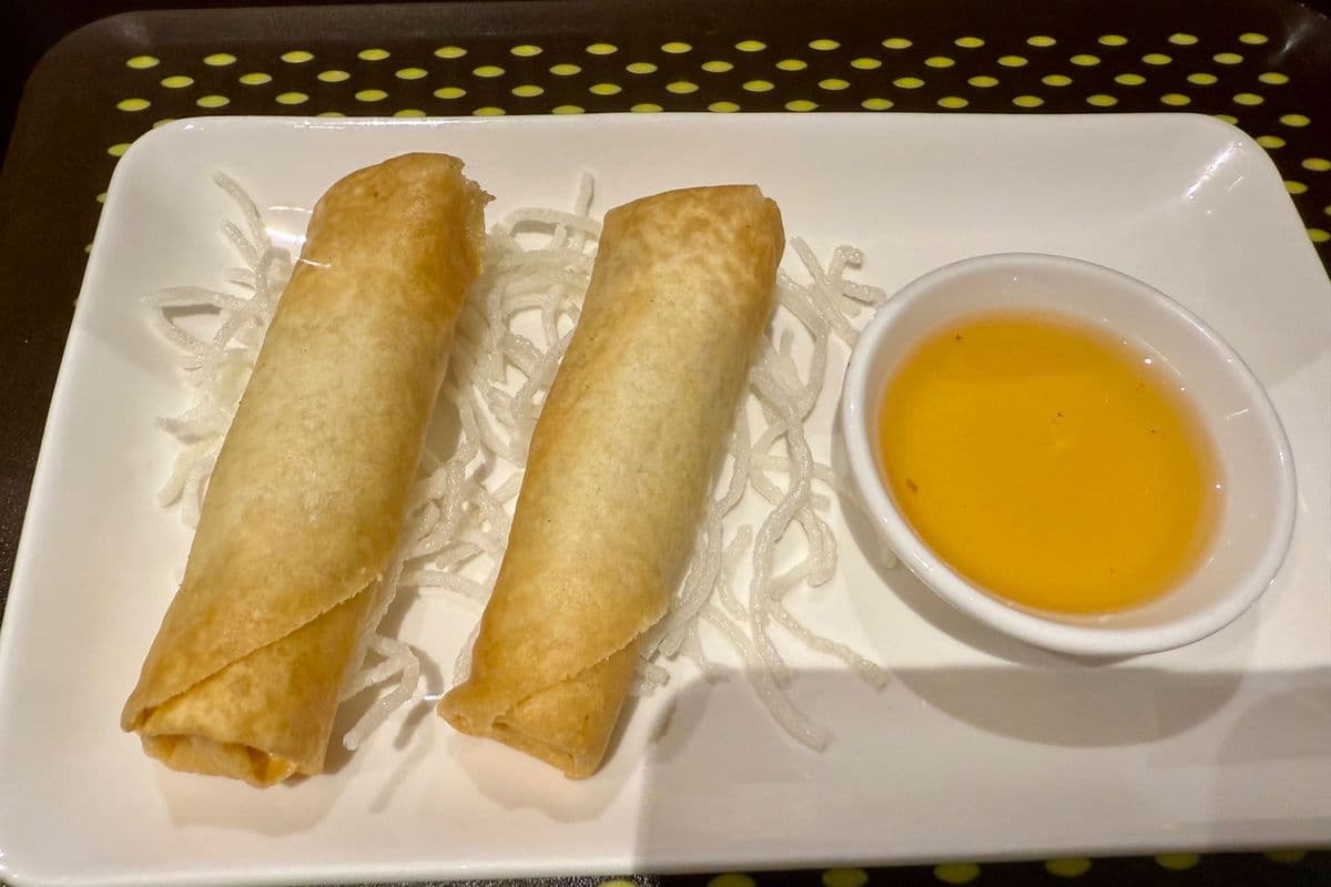 6. Thai Vegetarian Spring Rolls (2 pcs)