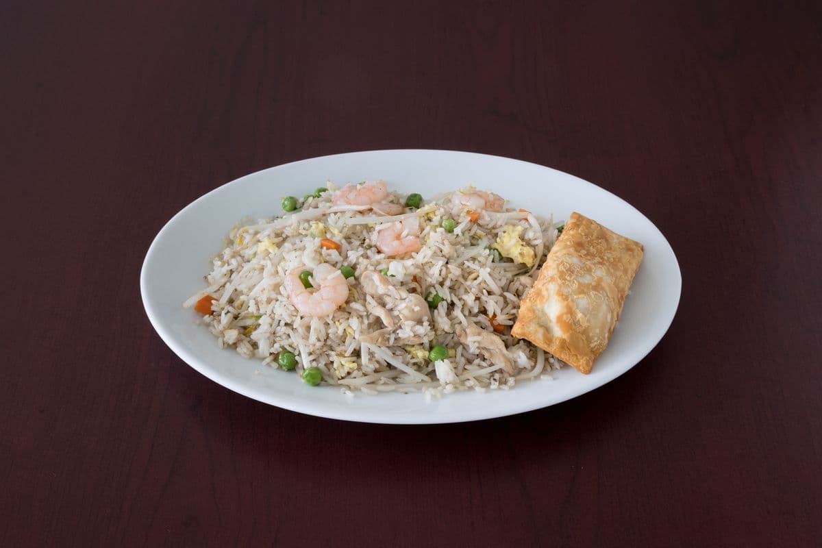 C 15. Riz frit de Yang Zhou / Yang Zhou Fried Rice