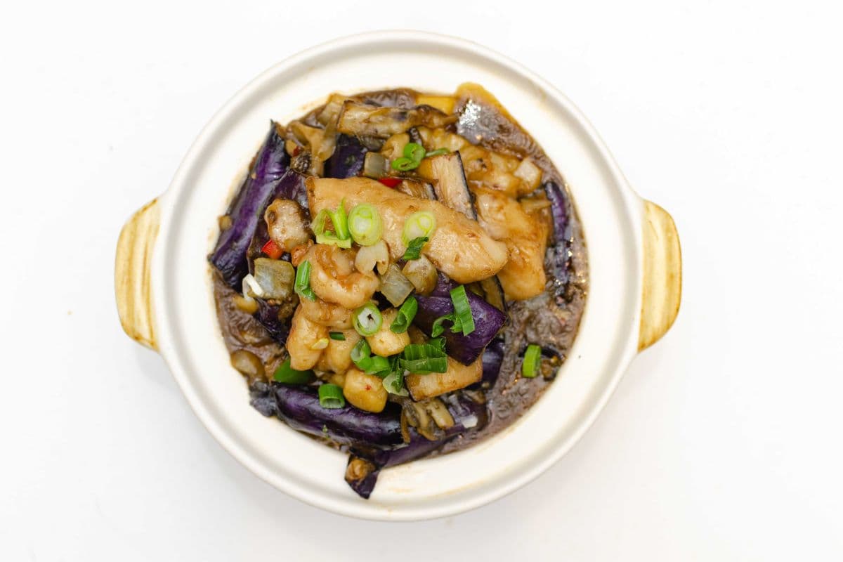049A Eggplant with Mixed Seafood in XO Sauce XO醬海皇茄子煲