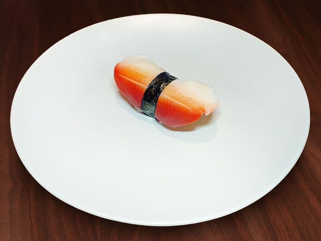 Hokkigai Nigiri