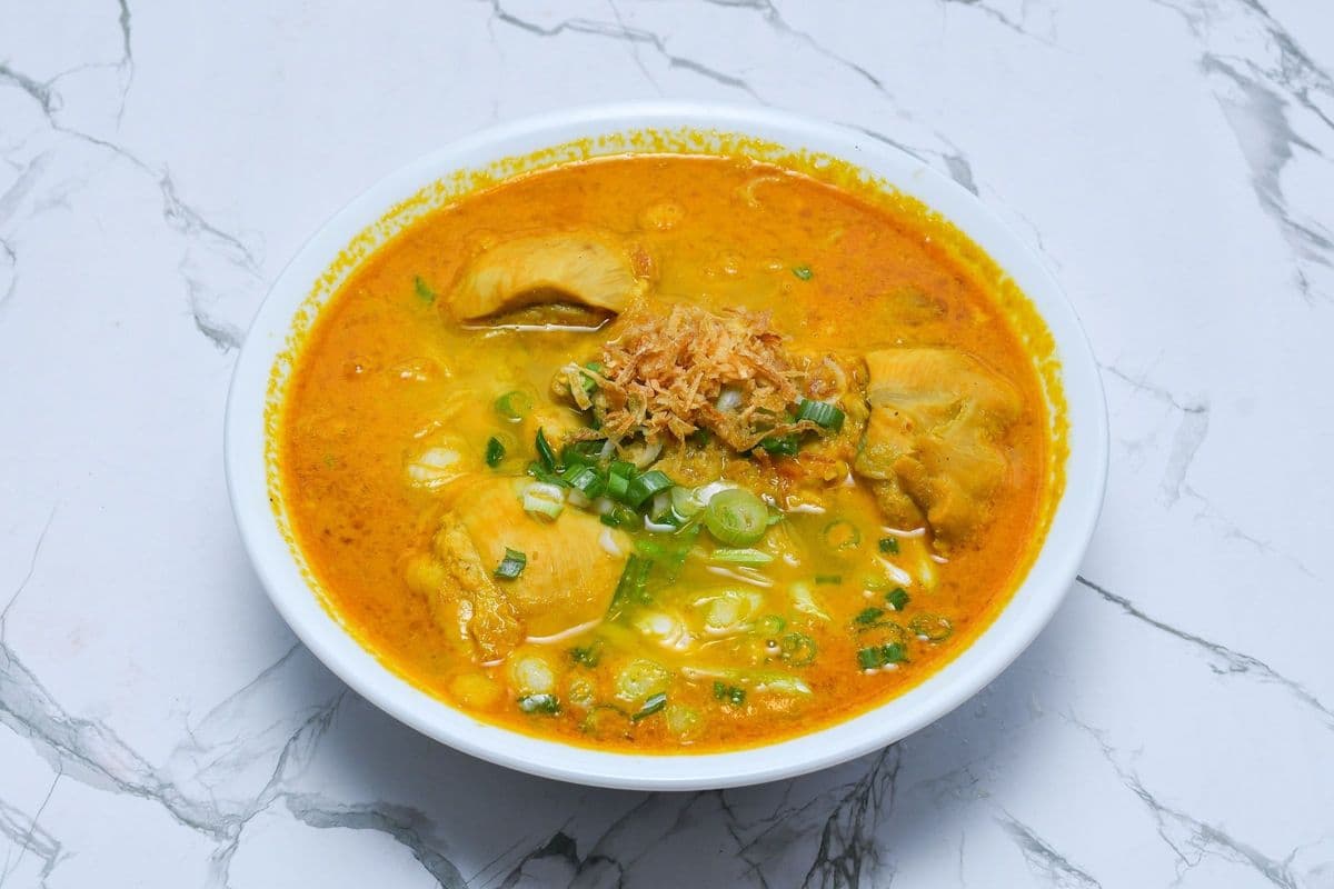44. Coconut Curry Chicken Vermicelli Noodle Soup