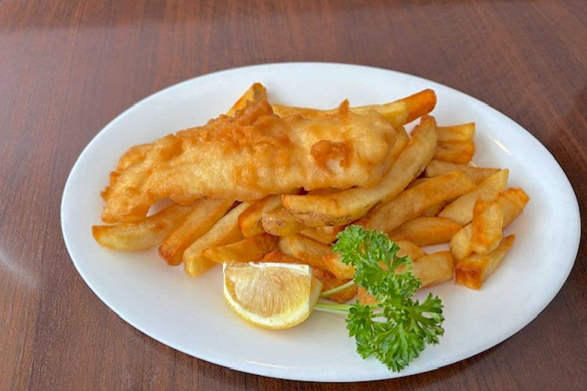 Cape Hake (1p) with Chips (5oz)