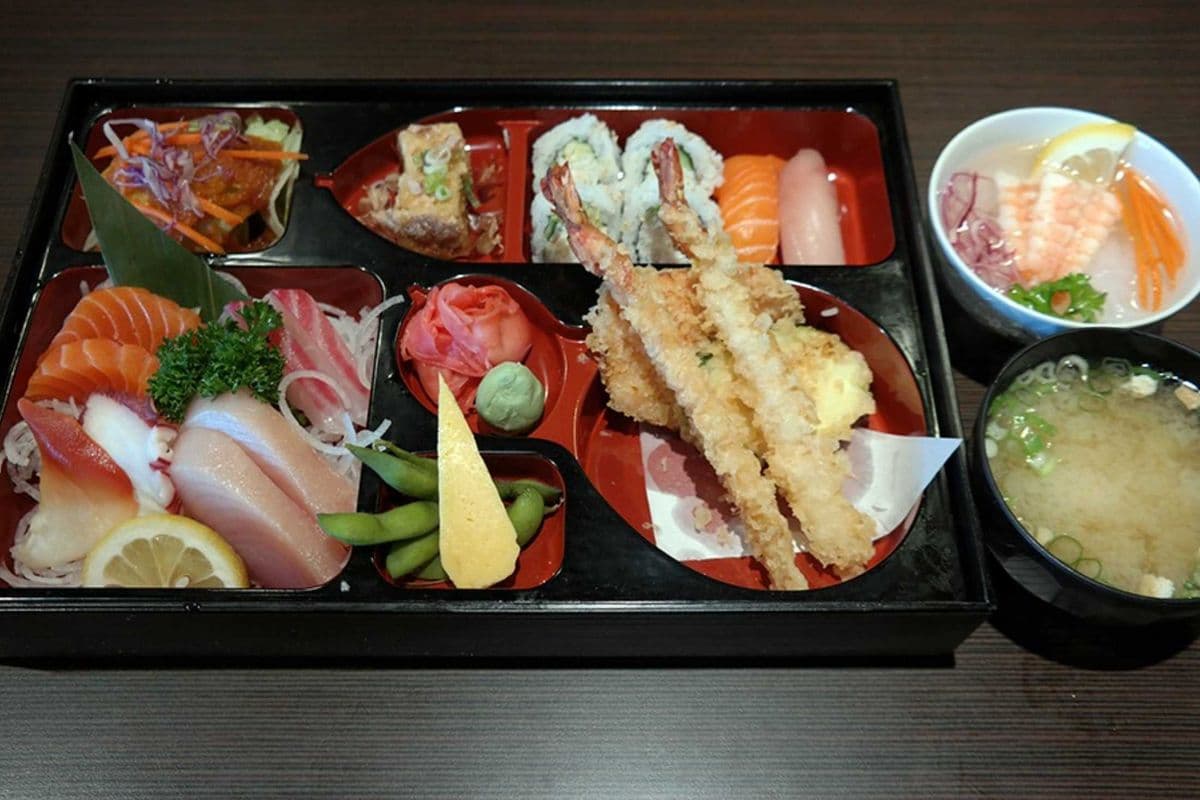 Deluxe Sashimi Box