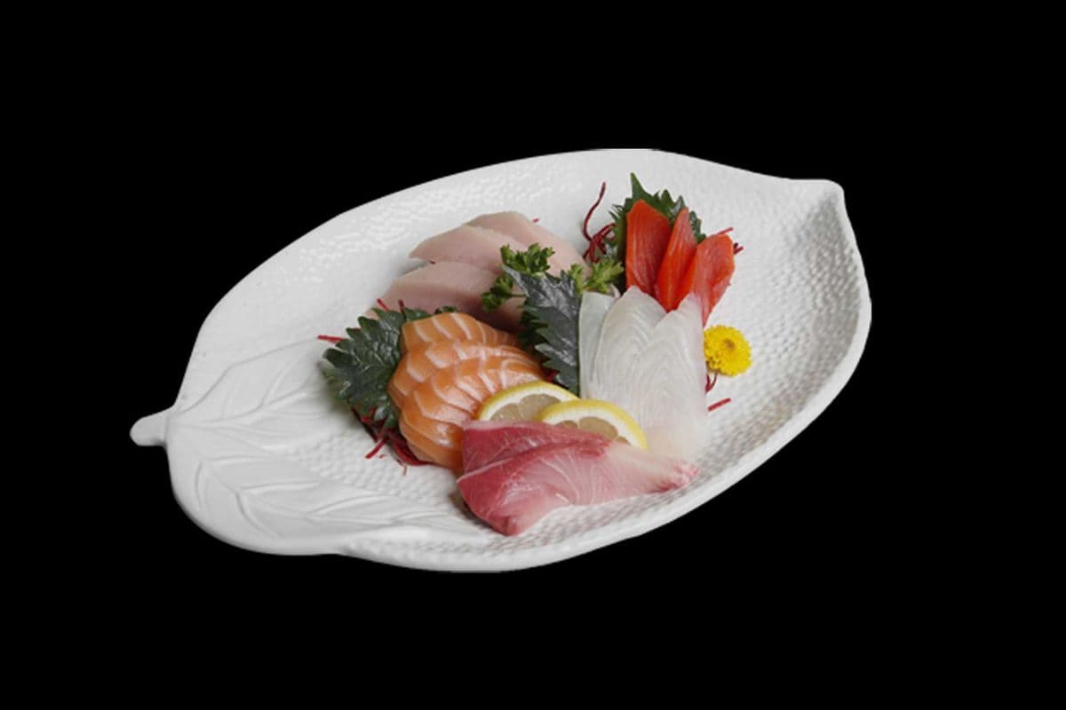 Assorted Sashimi (14 Pcs)