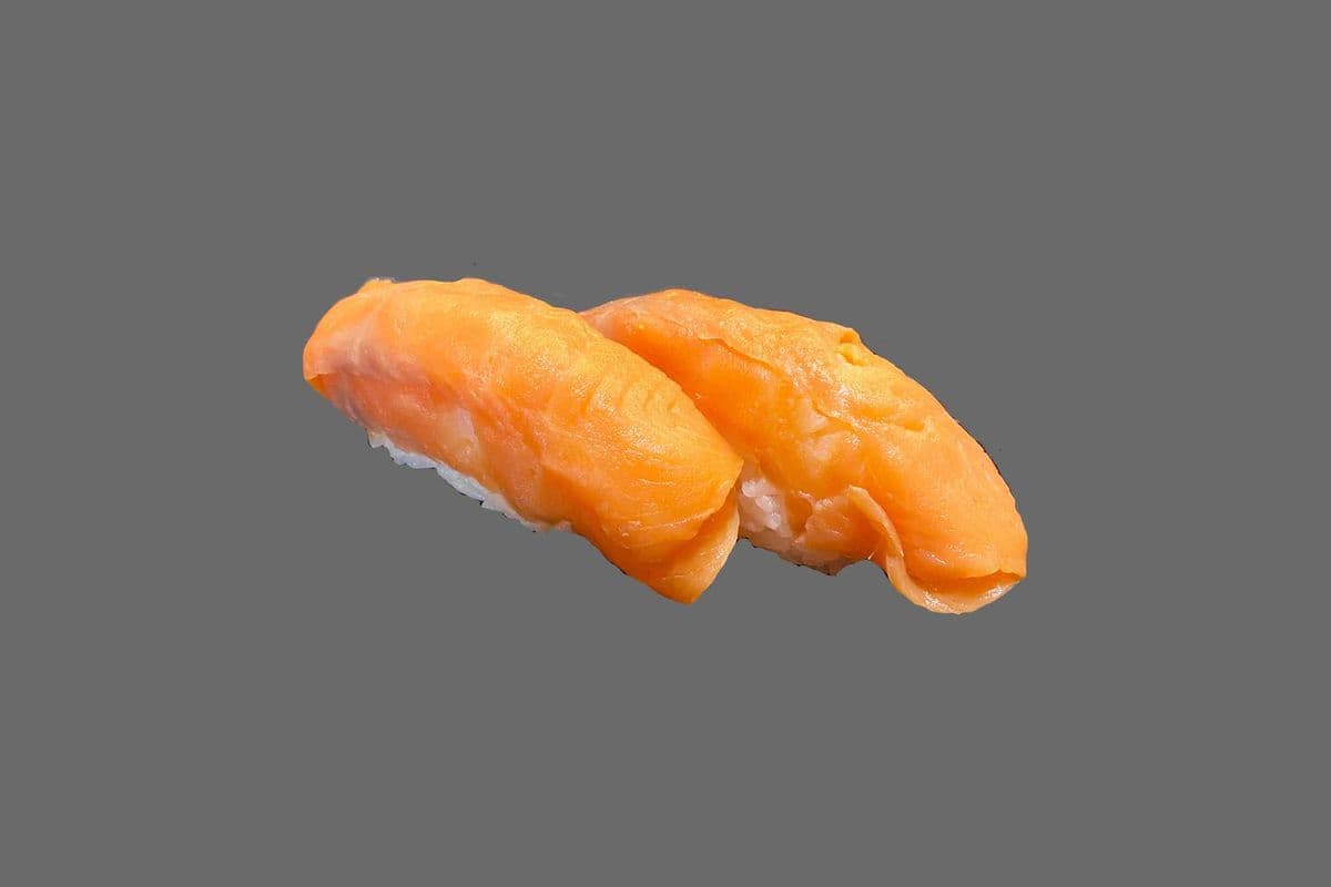 S19. Smoked Salmon Sushi (1 pc)