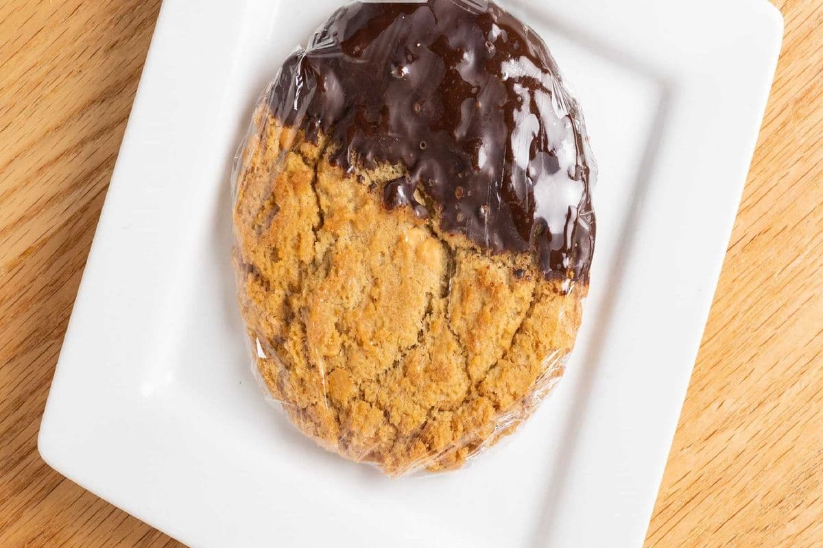 Peanut Butter Chocolate Dip Cookie