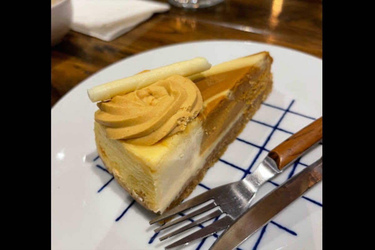 Dulce Swirl Cheese Cake