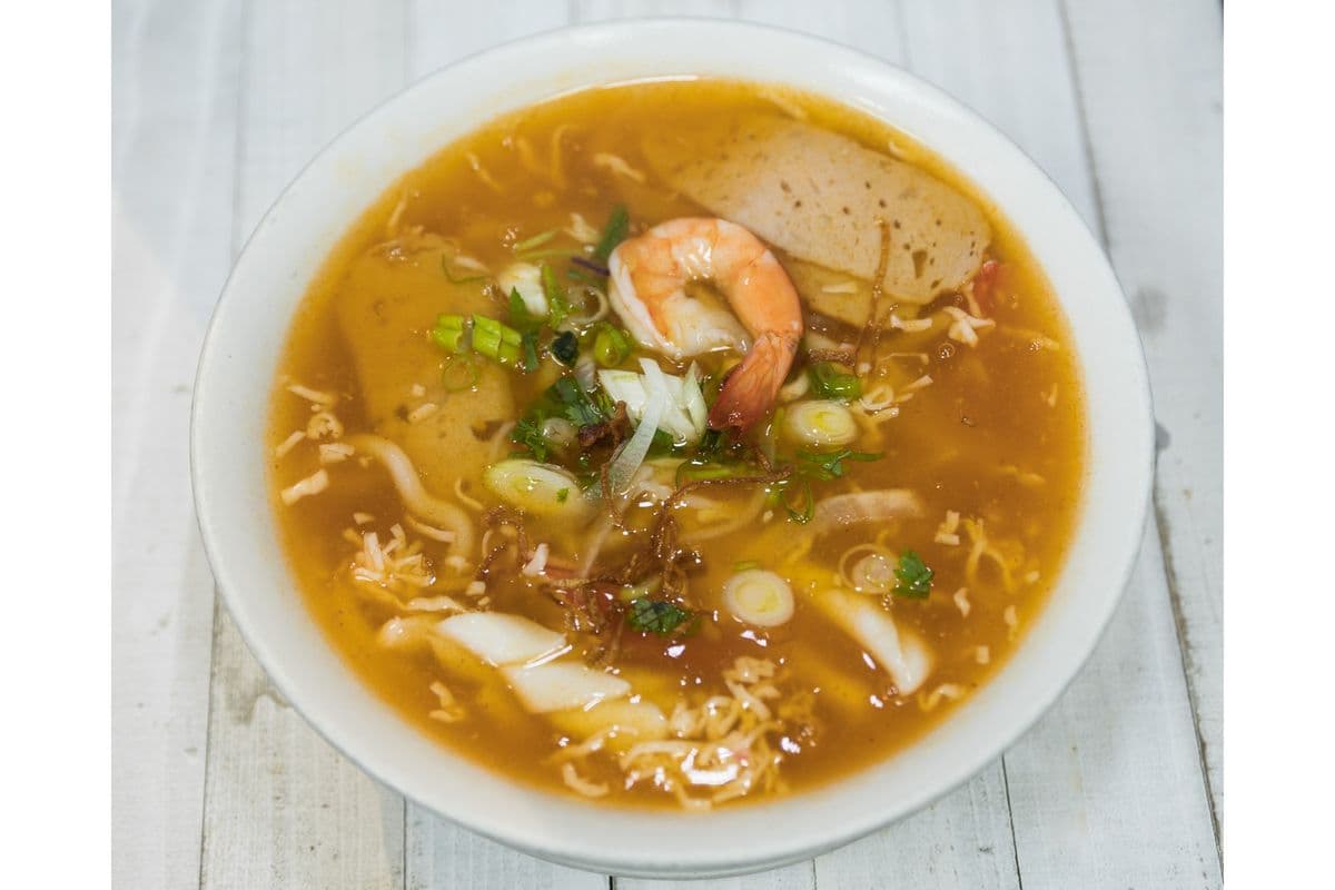 27. Lai Fan Noodle Soup (Banh Canh Cua)