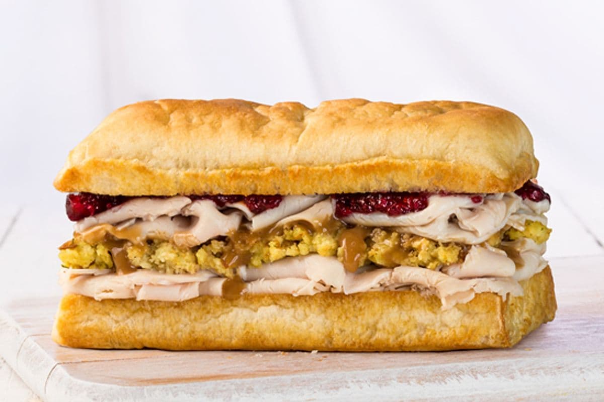 Holiday Turkey Sandwich (780 Cal)