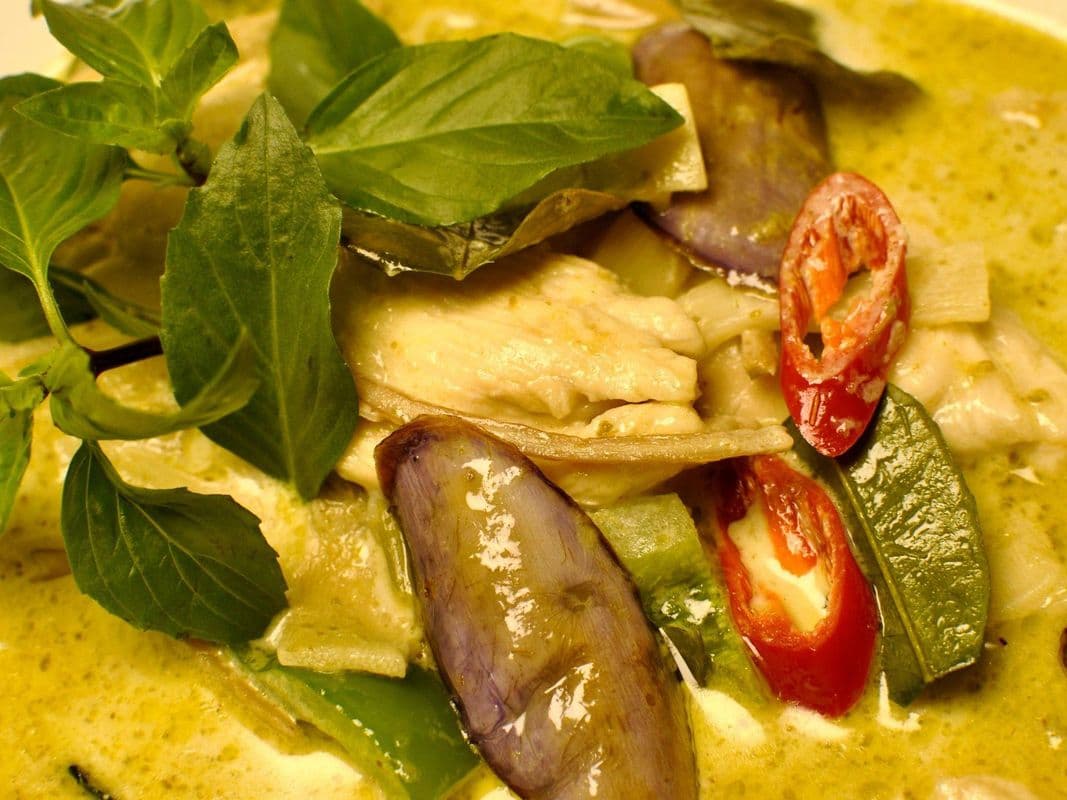 Kheaw Waan (Green Curry)