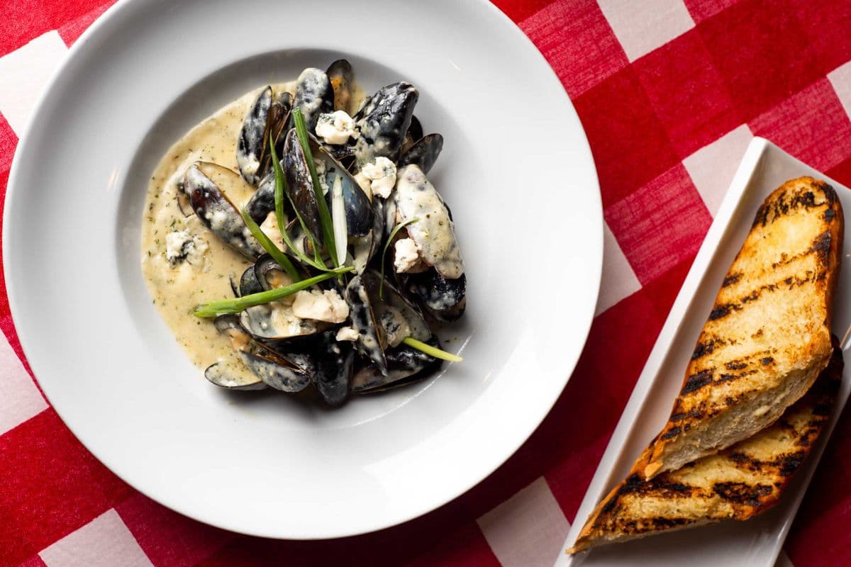 Gorgonzola Cream Mussels