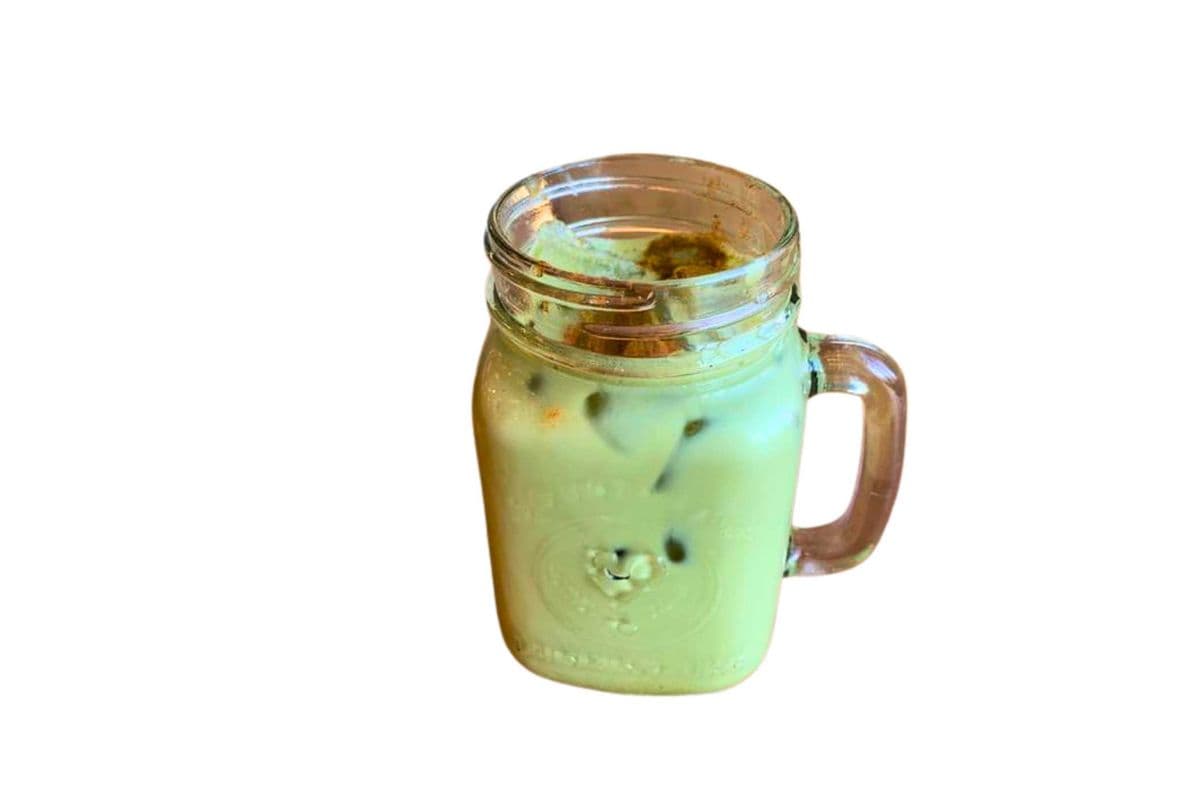 Iced Matcha Latte (16 oz)
