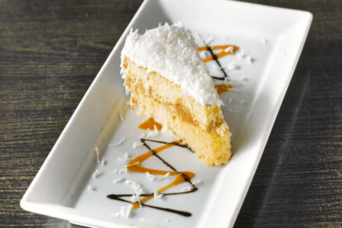 Bolo de Coco "Coconut Cake"