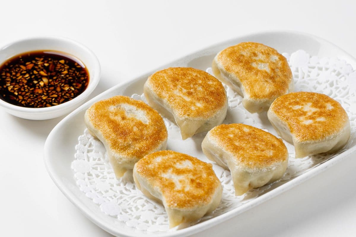005 Pan-Fried Vegetable Dumplings (6 pcs) 素(煎)餃