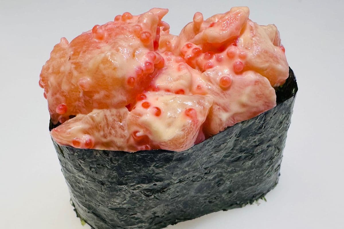 E16.Spicy Salmon Sushi