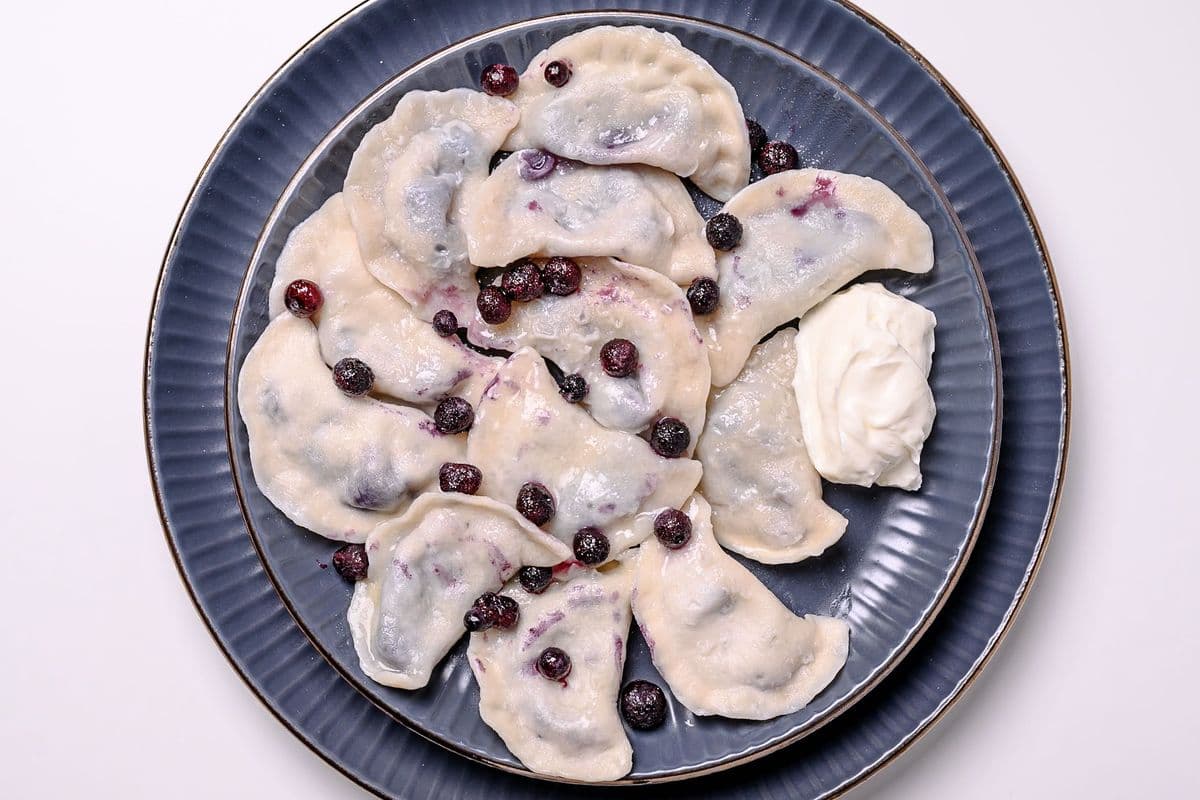 PEROGIES / VARENYKY with BLUEBERRIES (12 pcs) (340 Cal)