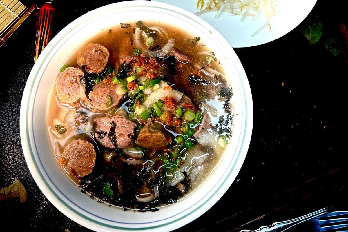 22. Sliced Beef and Beef Balls Noodle Soup