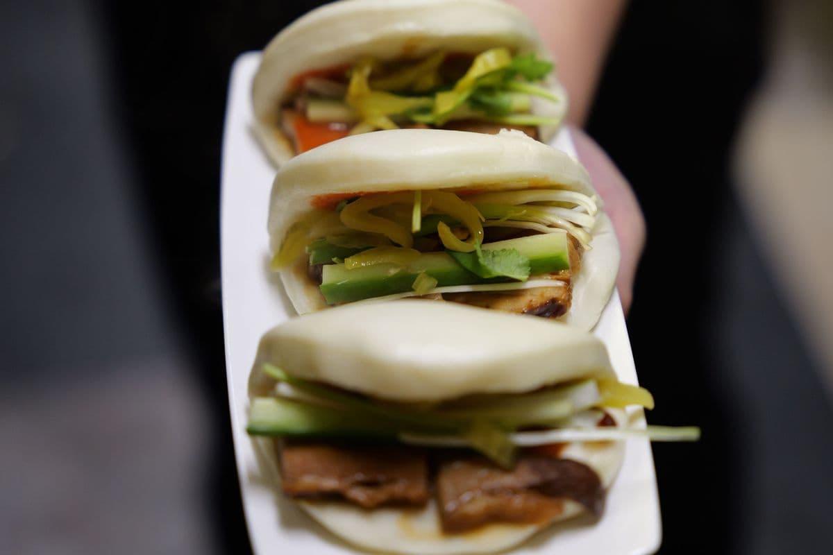Pork Belly Sliders (Bánh Bao Heo)